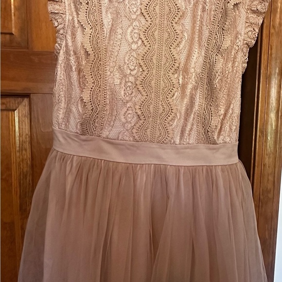 SHEIN Dresses & Skirts - SHEIN Elegant Lace Dress in‎ Cream